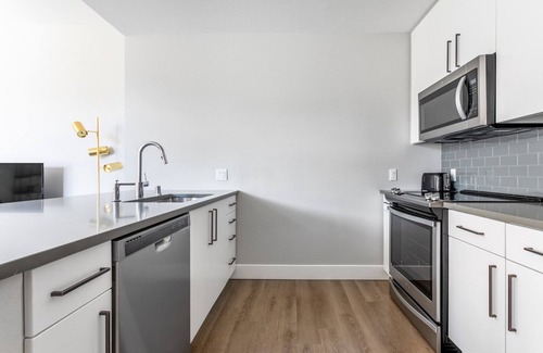 San Carlos Apartment | Airy San Carlos 2BR w/Rooftop Lounge, near Silicon Valley, by Blueground