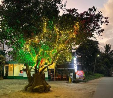 Anakkara House | Aishwarya Residency and cafeteria