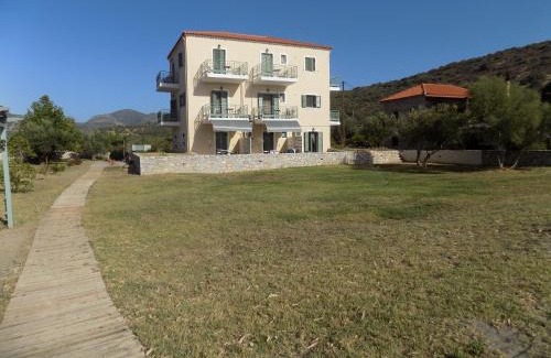 Karvelas Apartment | Akti Kamares