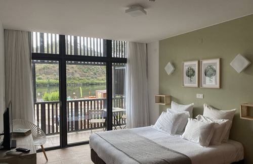 Gaviao Hotel | Alamal River Club