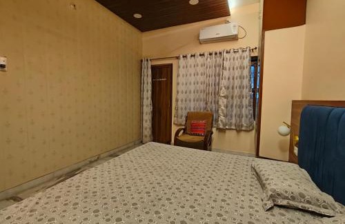 Varanasi Nagar Nigam House | Alayam ఆలయం Near Assi Ghat