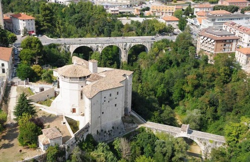 Ascoli Piceno Apartment | Alba - Parcheggio gratis, fronte caserma, clima