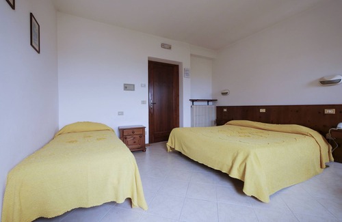 Ponte nelle Alpi Hotel | Albergo De March