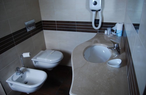 Sale Marasino Hotel | Albergo Ristorante Orazio