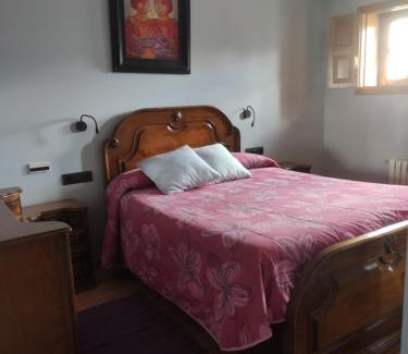 O Cebreiro House | Albergueria Frade