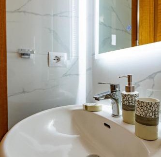 Aliko House | Aldi's Guesthouse