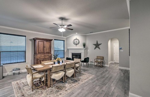 Parker County House | Aledo Home Covered Patio and Yard, Near Fort Worth!