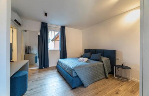 Como Apartment | Alex's Luxury Lake View Apt Pool and Tennis