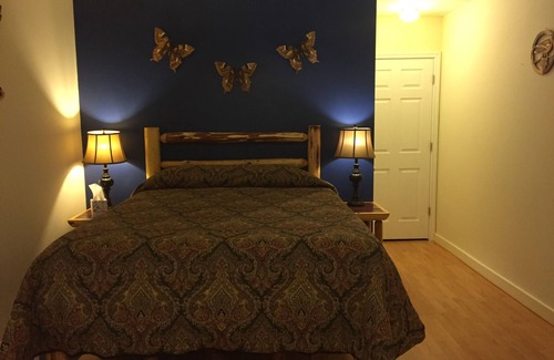 Ashford Hotel | Alexander's Lodge (1 Queen bed, Breakfast Included)
