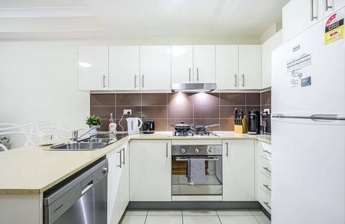 Alexandria Apartment | Alexandria To Sydney Central/Sydney Park/Shop