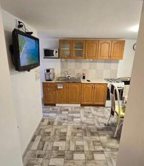 Male Dvorniky Apartment | Alfredo