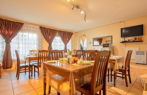 Kempton Park House | All Over Africa Guest House