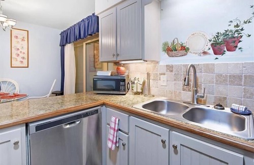 Jekyll Island House | All Wright : 2 BR, 1 BA Duplex in Jekyll Island, Sleeps 4