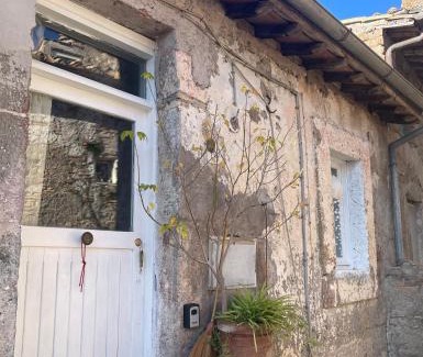 Calcata Historic Town Apartment | Alloggio turistico Anna Trivella Hagakure Calcata