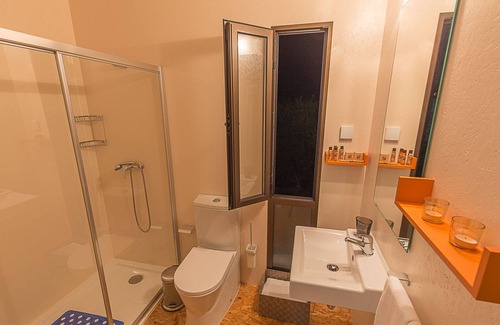 Porto Judeu Bed & Breakfast | ALLuar Lodge