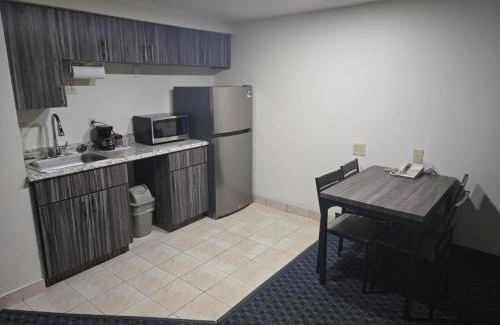 McGregor Hotel | Allure Suites of Fort Myers