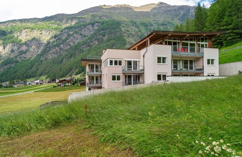 Zwieselstein Apartment | Alluring Apartment in Zwieselstein with Balcony