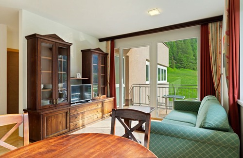 Zwieselstein Apartment | Alluring Apartment in Zwieselstein with Balcony