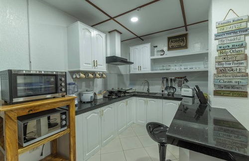 Tawala Apartment | Alona Apartments 1-bedroom apartment with excellent WiFi, in the heart of Alona