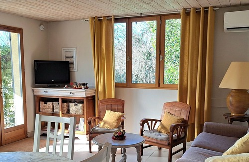 Bregnier-Cordon House | Along the voie verte, quiet country house, ideal for up to 2 people