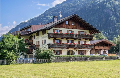 Ried im Zillertal Apartment | Alpenchalet - Ferienhof Stadlpoint