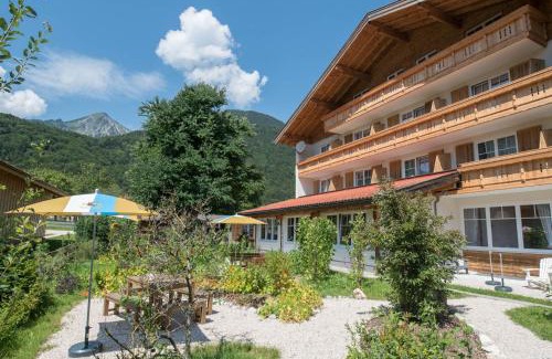 Ettenhausen Hotel | Alpenhotel Dahoam