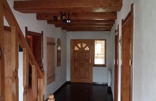 Voslabeni House | Alpesi kulcsos ház