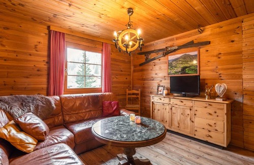 Radenthein Ski Chalet | Alpine Chalet in Sankt Oswald near Ski Lift