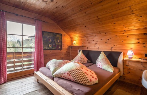 Radenthein Ski Chalet | Alpine Chalet in Sankt Oswald near Ski Lift