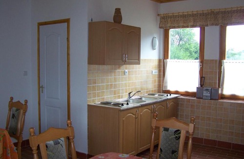 Nemesvamos House | Also-Kuti Vendeghaz