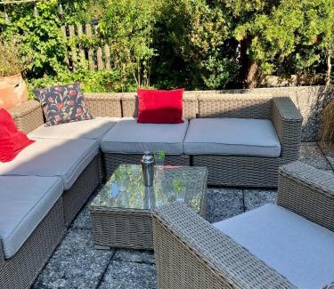 Moosburg Apartment | Altbau-Traum mit Riesen-Dachterrasse