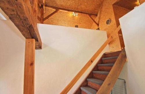 Warnitz House | Alter Stall