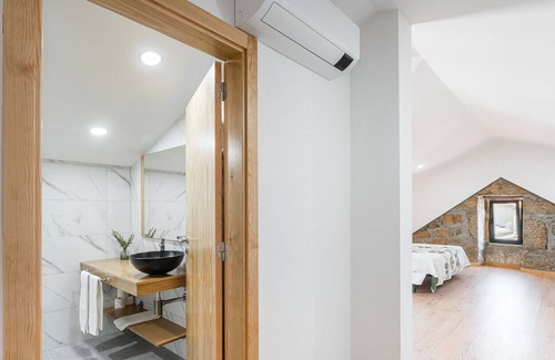 Mangualde Apartment | ALTIDO Family unit w/ Gym & Communal pool