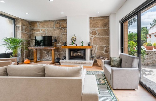 Mangualde Apartment | ALTIDO Family unit w/ Gym & Communal pool