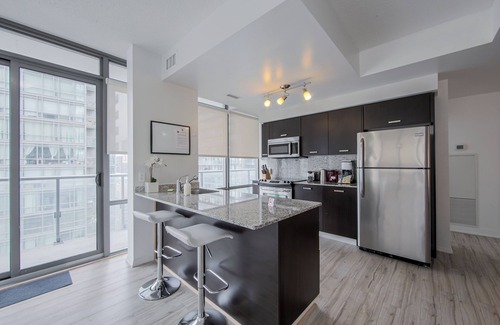 Bay Cloverhill Apartment | Altitude Suites Bay Street by Teristo Group