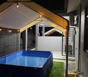 Ayer Molek House | Altizat Homestay - Pool ا Bbq ا Netflix ا Wifi