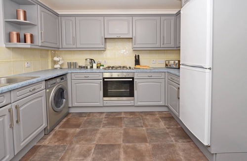 Forsbrook House | Alton Towers Family Getaway