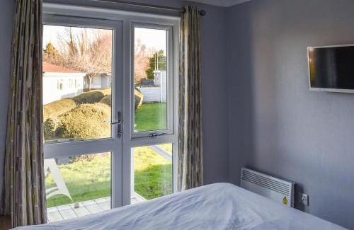 Oulton Broad House | Alula Lodge