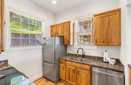 Indian Point House | Always 80 and Sunny - Silver Dollar City