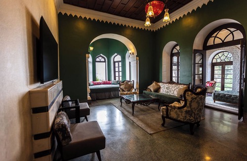 The Mall Road Resort | Amã Stays & Trails Terrance Hall , Mussoorie