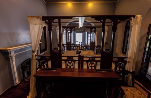 The Mall Road Resort | Amã Stays & Trails Terrance Hall , Mussoorie