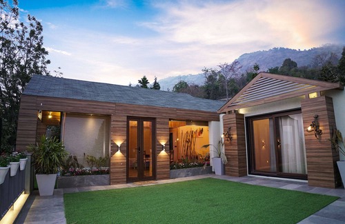 Bhimtal Villa | Amã Stays & Trails Whispering Pines, Bhimtal