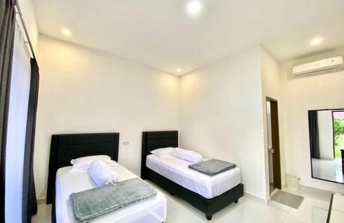Tentena House | Amadeo Guest House