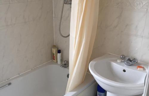 Gorleston-on-Sea House | Amama's Cabin
