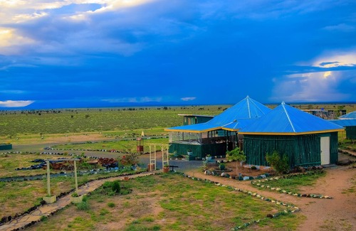 Amboseli Cabin | Amanya 1-bed Zebra Tent