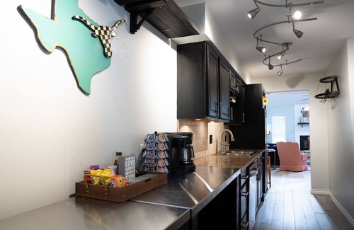 Amarillo House | Amarillo Home >3BR/2BA, RV space, garage, yard, fireplace, fire pit.