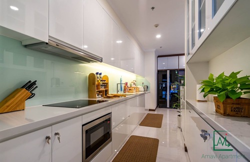 Hang Xanh Condo | AMAVI LUXURY - VINHOMES SPACIOUS AND COZY APT FOR FAMILY/GROUP - 4 BR