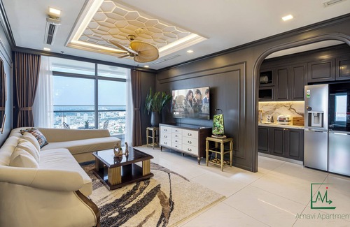 Hang Xanh Condo | Amavi VIP - Vinhome Stylist & Unique Penthouse 3BED n/by Landmark 81 skyscraper