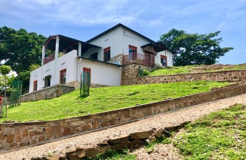 Kibuye House | Amazi Land Home and Farm Stay