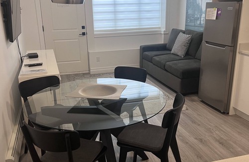 Hastings Apartment | Amazing 1 Bedroom suite in Vancouver